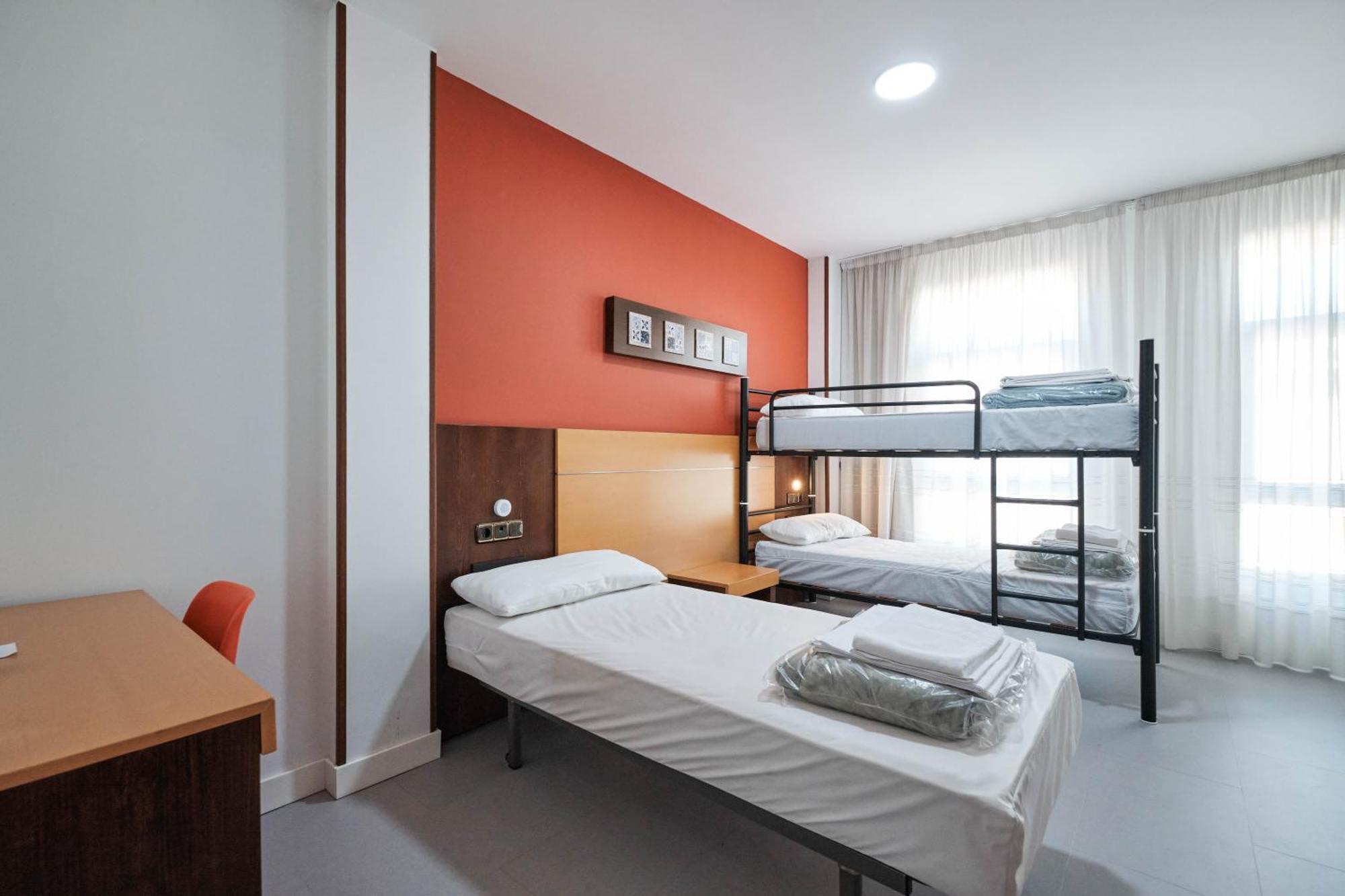 Loop Inn Hostel سانتياغو دي كومبوستيلا المظهر الخارجي الصورة