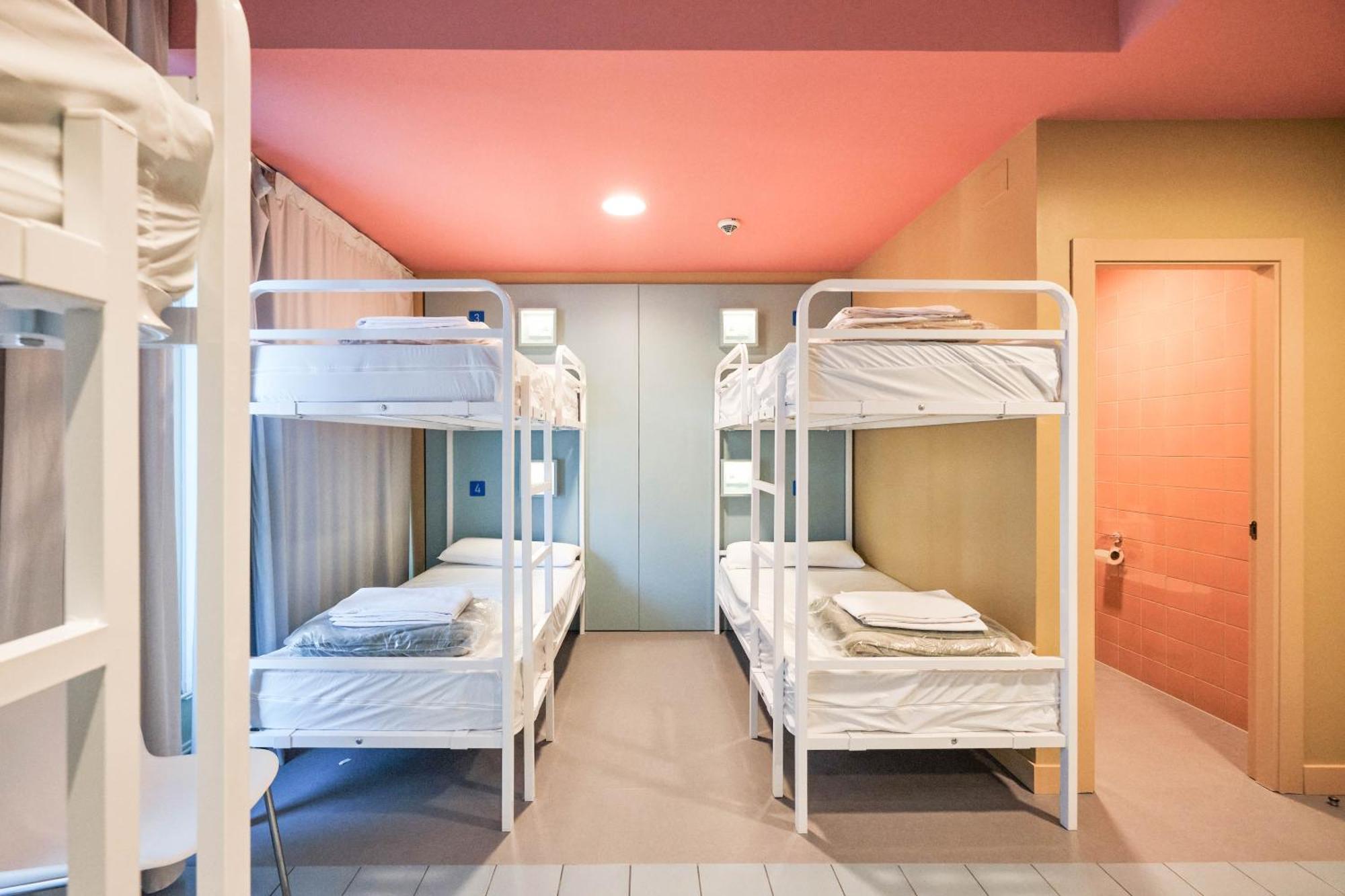 Loop Inn Hostel سانتياغو دي كومبوستيلا المظهر الخارجي الصورة