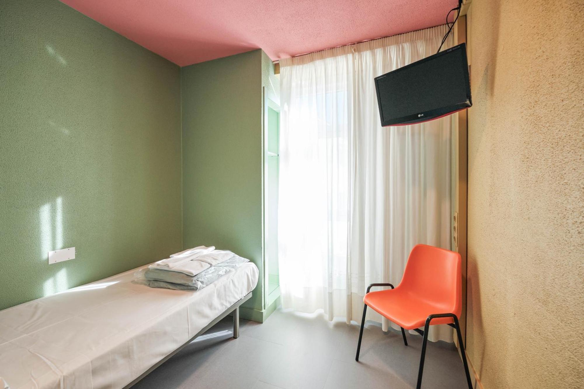 Loop Inn Hostel سانتياغو دي كومبوستيلا المظهر الخارجي الصورة